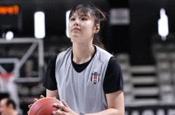 足球直播在线观看免费-日本女篮队实力超群，再次夺得比赛冠军