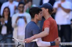 体育直播-包含法网逆转温网，蒂姆带队取胜的词条