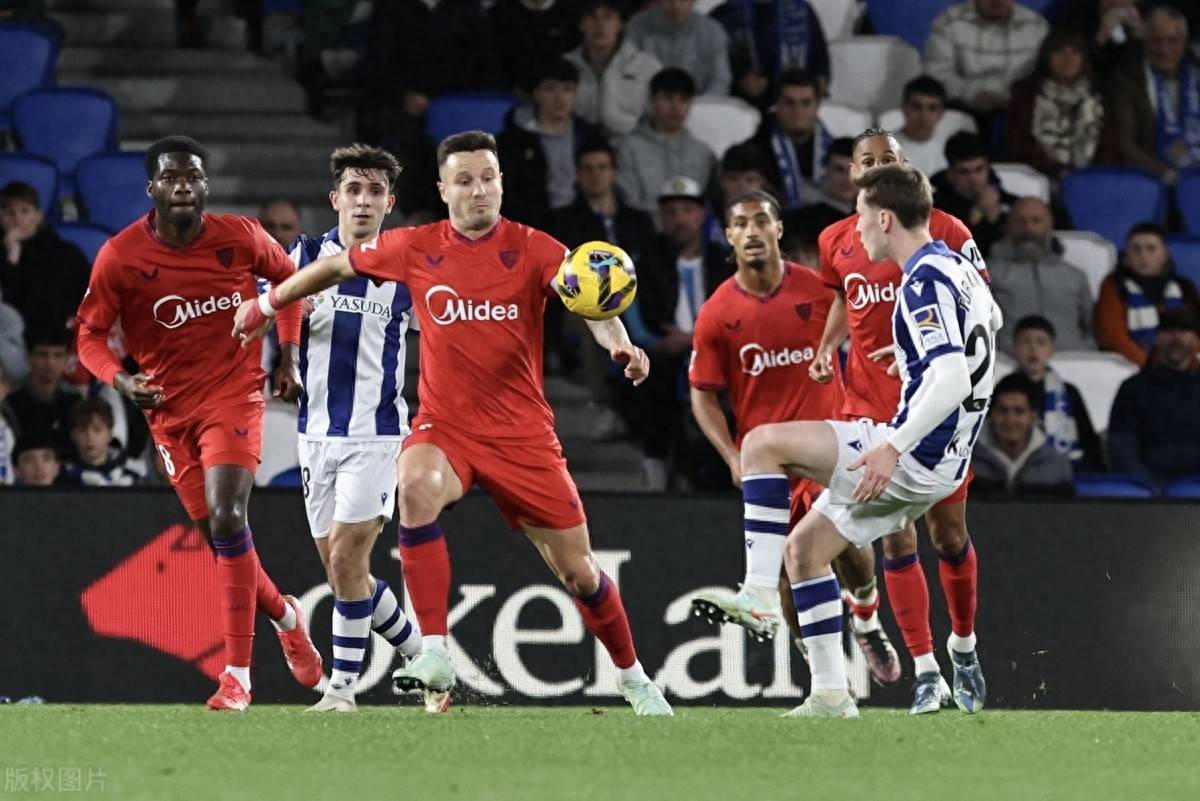 关于塞维利亚险胜哥伦比亚,马尔基尼奥斯统治全场的信息 关于塞维利亚险胜哥伦比亚,马尔基尼奥斯统治全场的信息