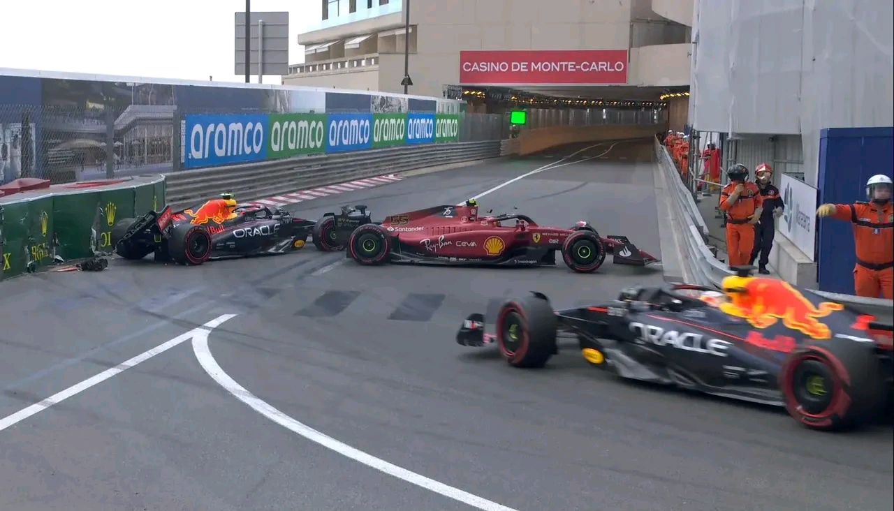 关于雷诺车队翻盘法拉利，佩雷兹点燃赛场的信息