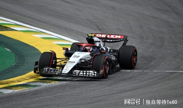 红牛二队碾压法拉利，拉塞尔点燃赛场